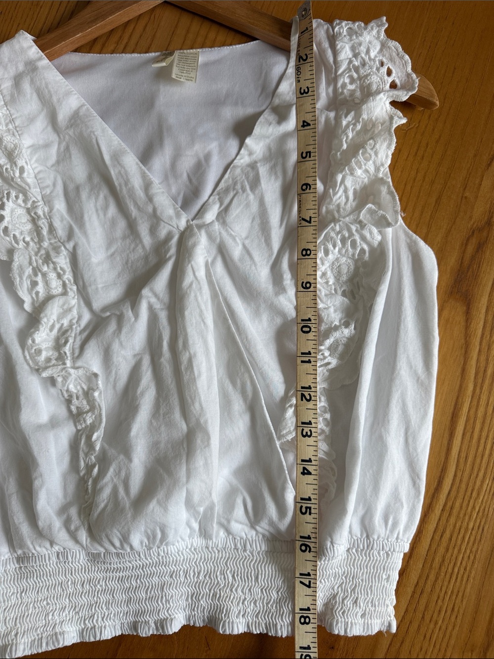 White Lace-Trim 100% Cotton Sleeveless V-Neck Eyelet women’s Top - Picture 6 of 6